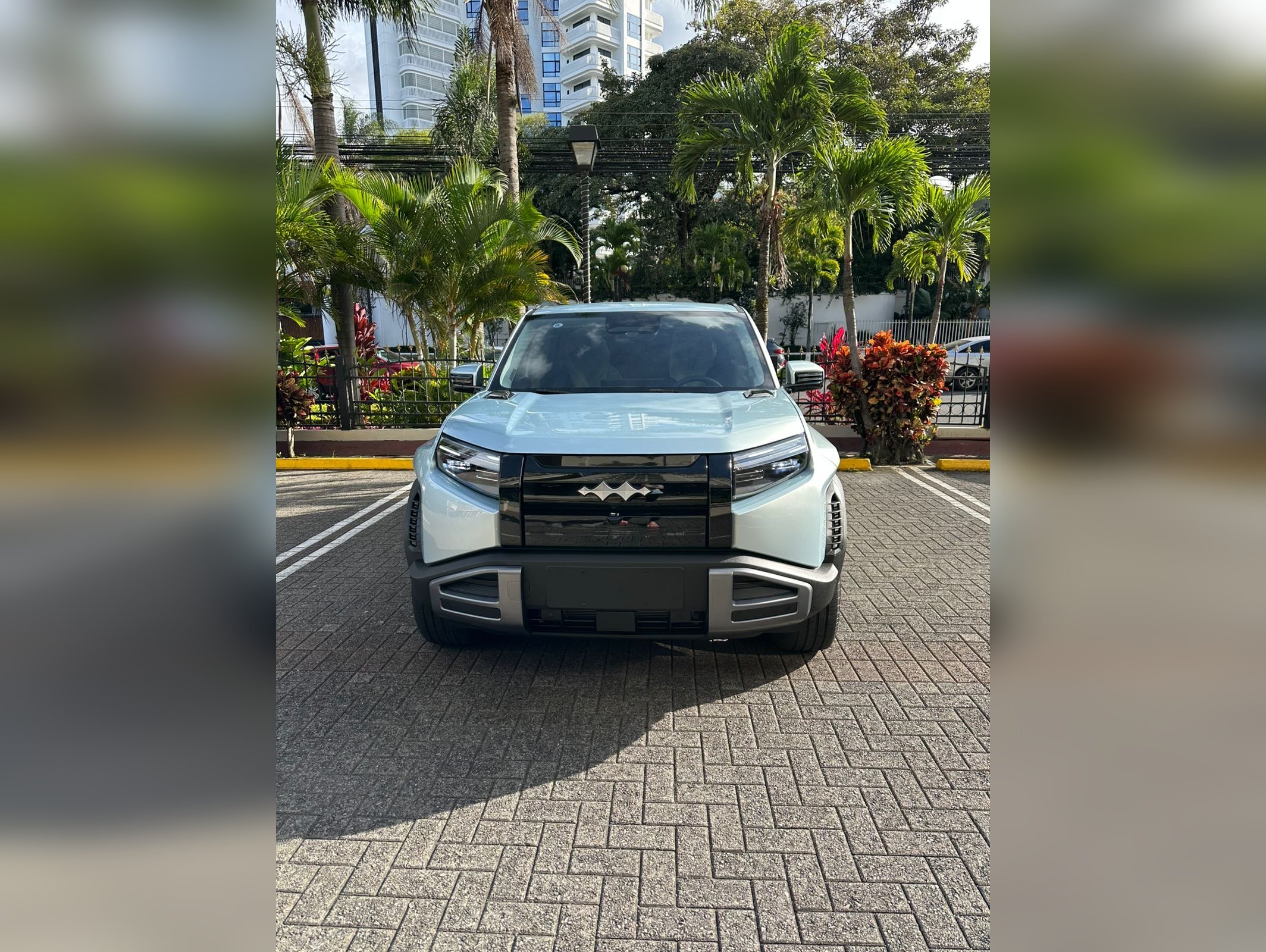 BYD Leopard 3 2025 thumbnail 3