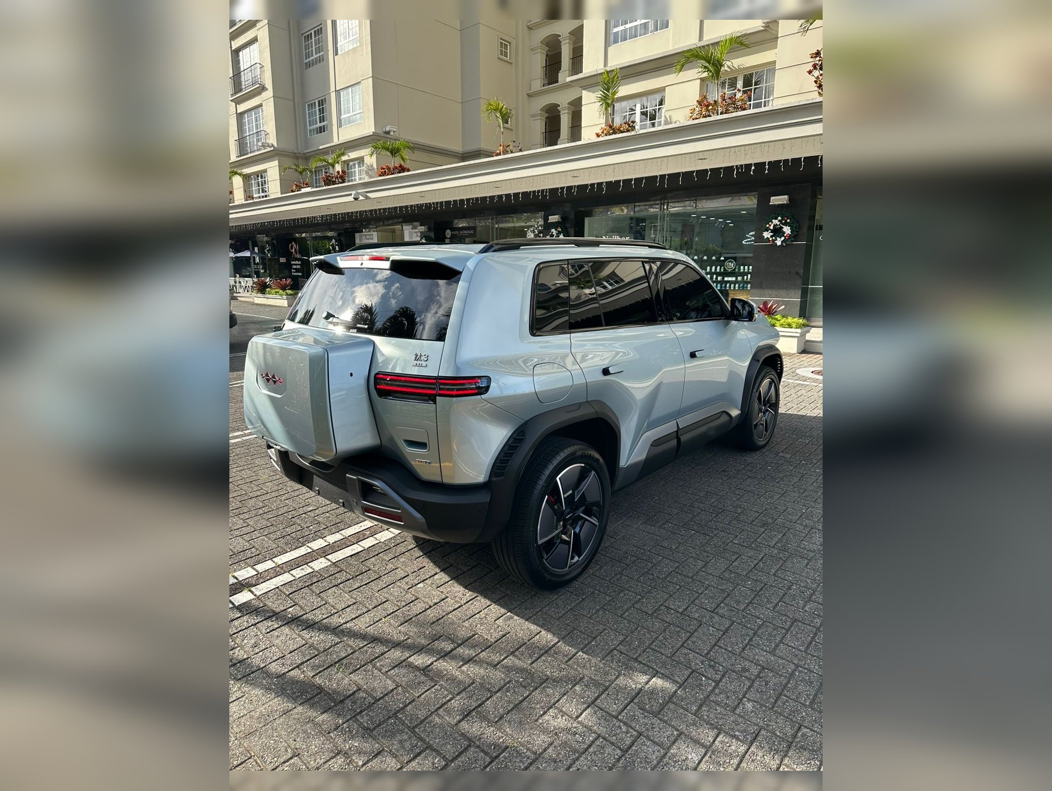 BYD Leopard 3 2025 thumbnail 8